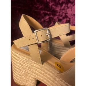 Soda Platform Ankle Sandals - Tan